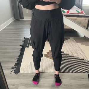 Athlete high waisted cargo joggers